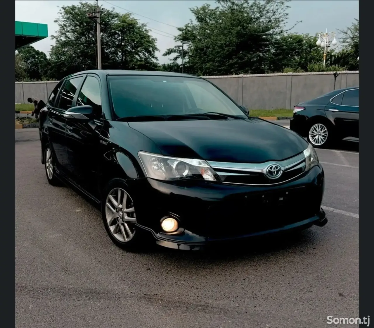 Toyota Fielder 2013 · 1.6 AT