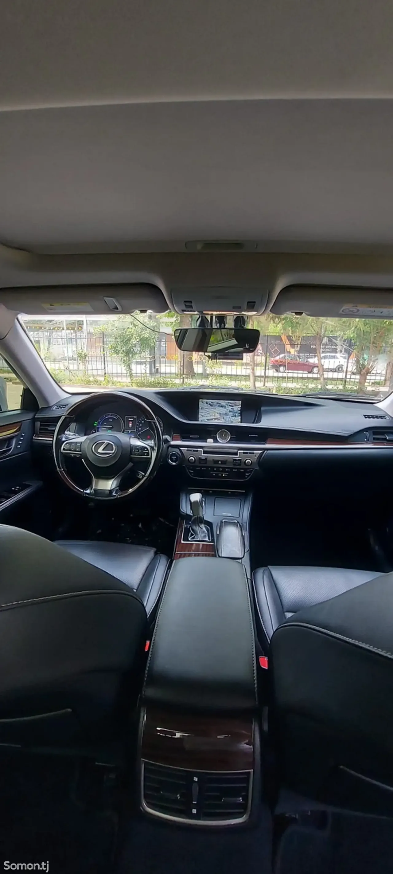 Lexus ES series 2016 · 2.5 AT