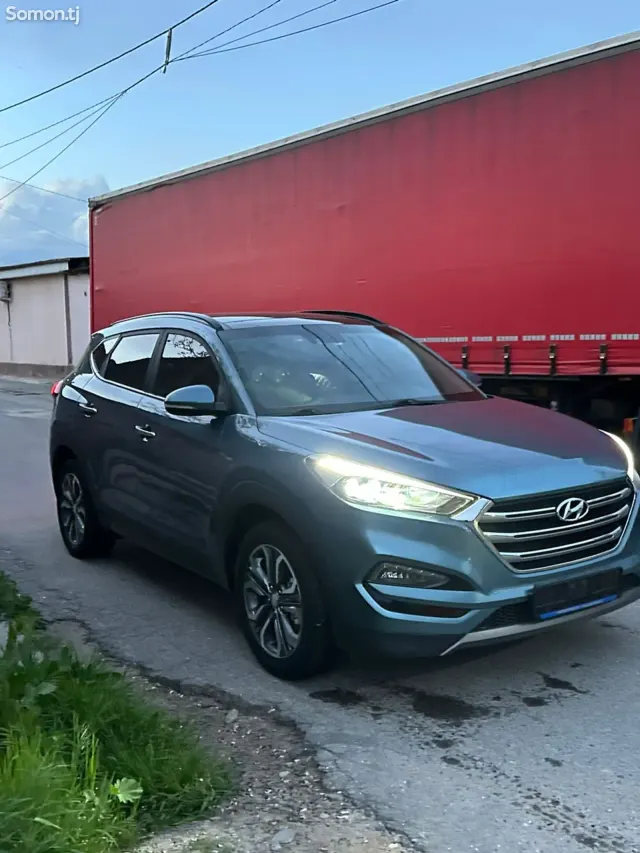 Hyundai Tucson 2016 · 1.6 AT
