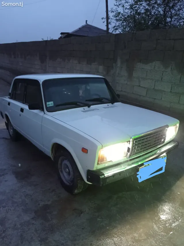 Lada (ВАЗ) 2107 2003 · 1.5 MT