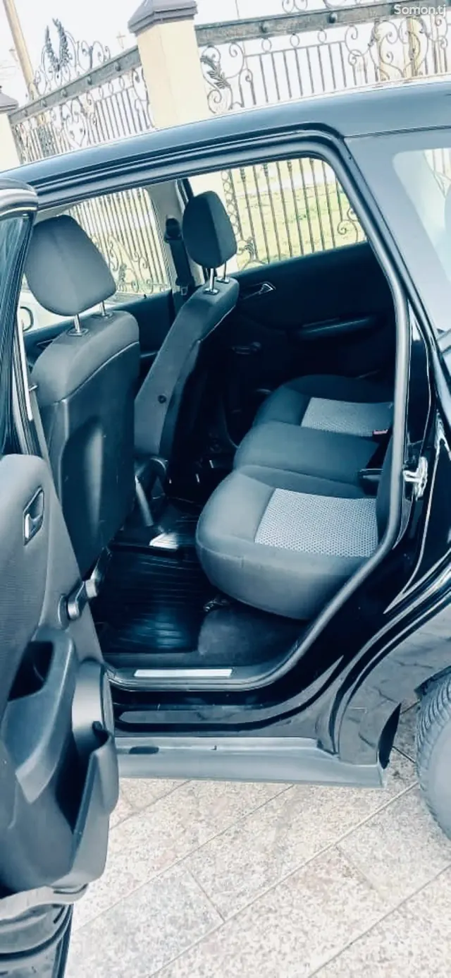 Mercedes-Benz A class 2006 · 1.8 MT