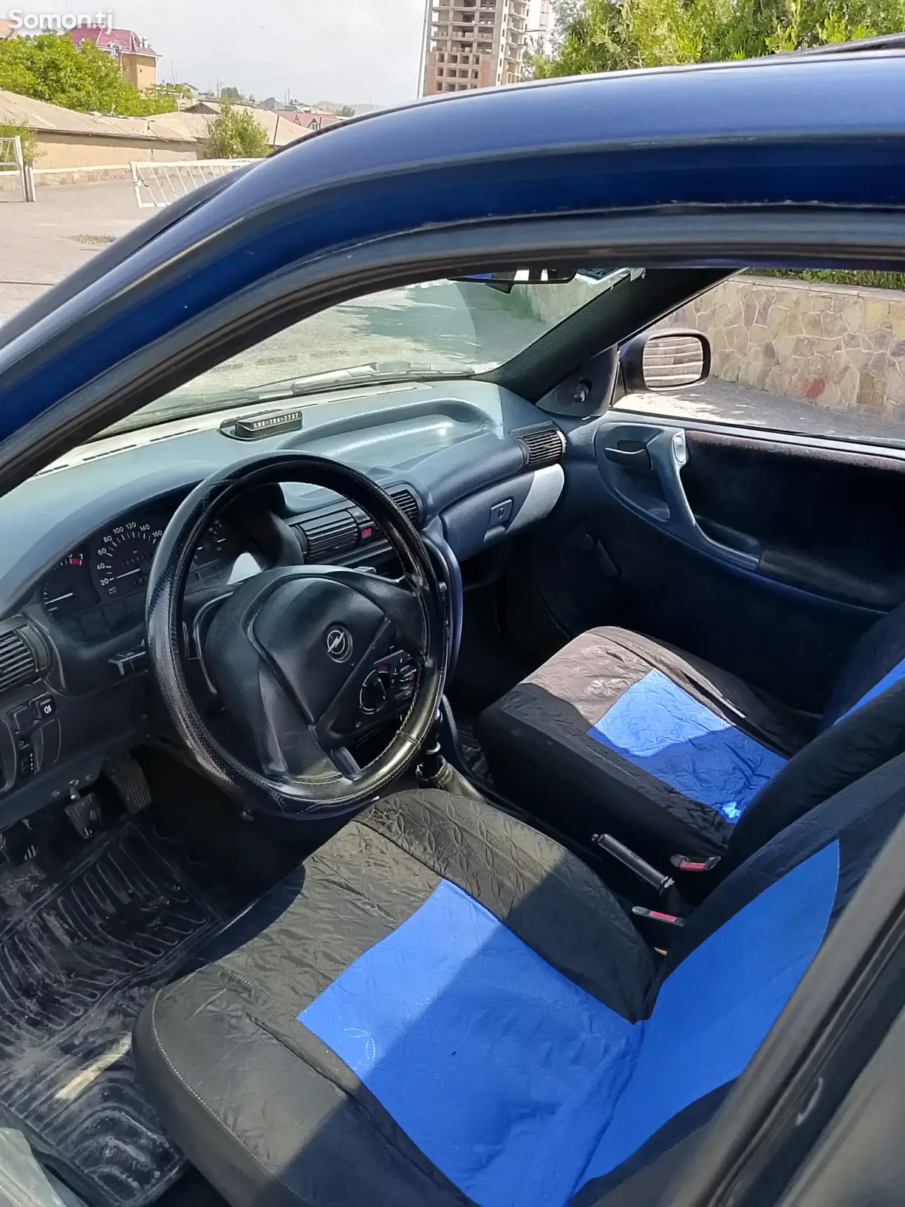 Opel Astra F 1992 · 1.6 MT