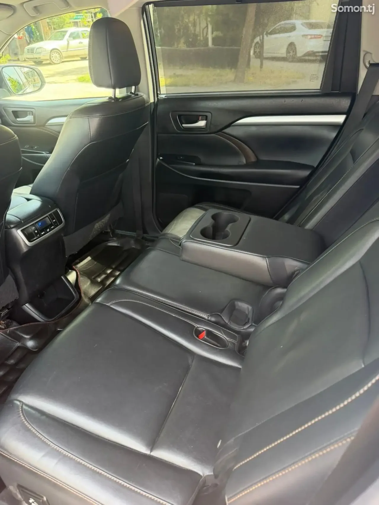 Toyota Highlander 2016 · 3.5 AT
