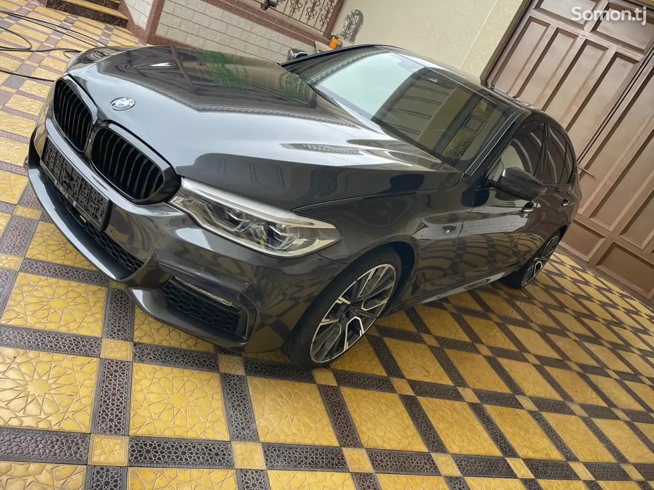 BMW 5 series 2017 · 2.0 AT