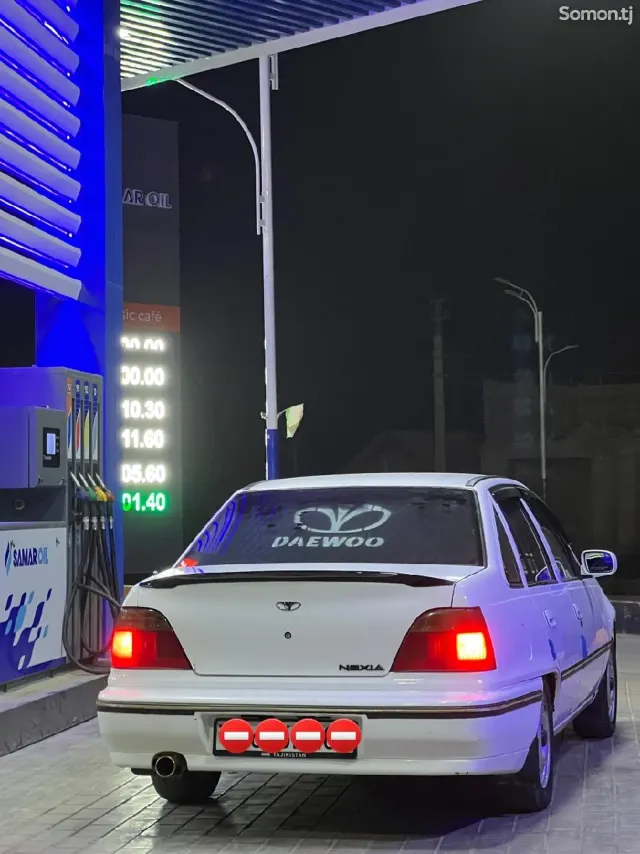 Daewoo Nexia 1995 · 1.6 MT