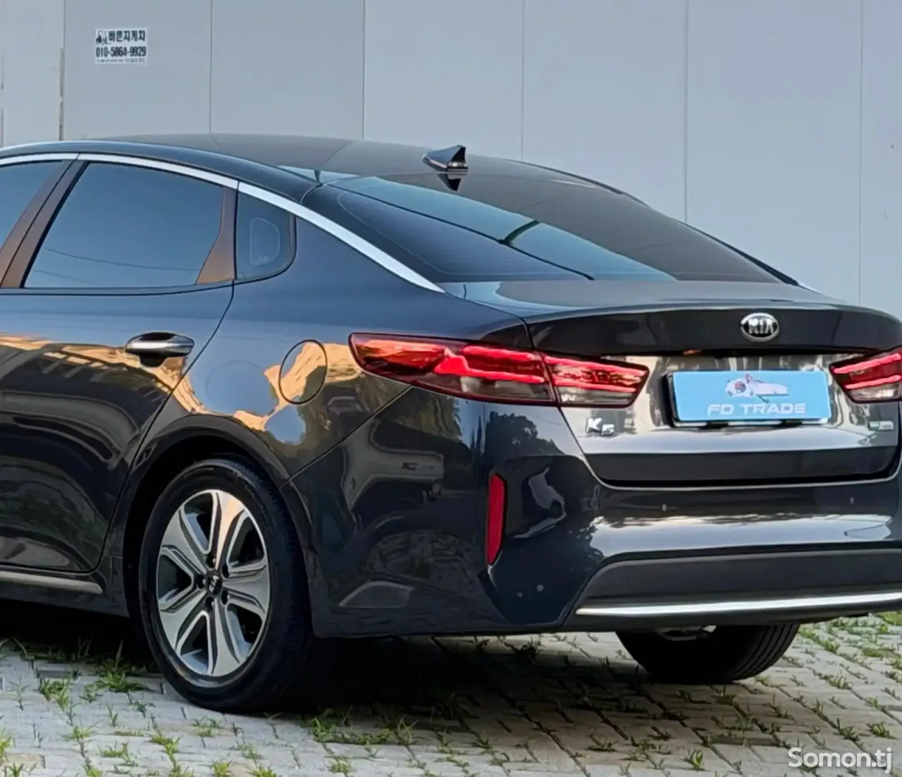 Kia K5 2015 · 2.0 AT