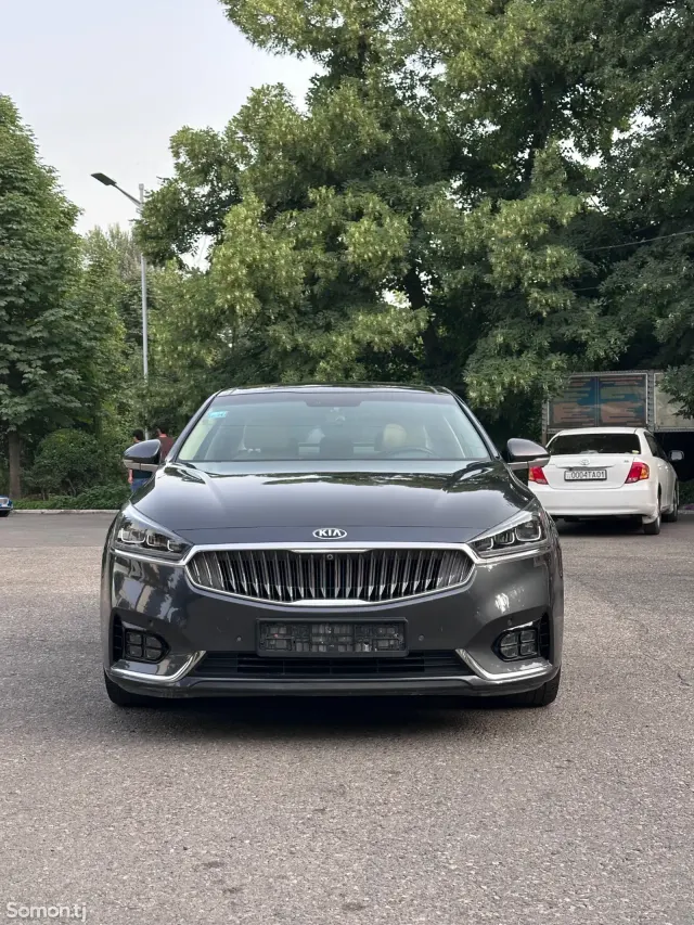 Kia K7 2019 · 2.4 AT