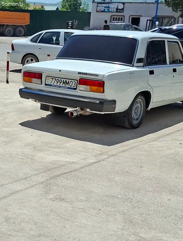 Lada (ВАЗ) 2107 2008 · 1.7 MT