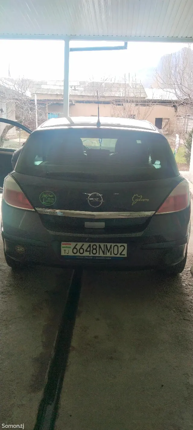 Opel Astra H 2007 · 1.6 MT