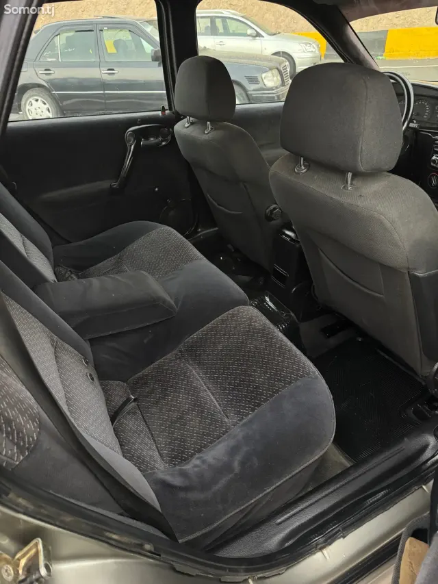 Opel Vectra B 1997 · 1.6 MT