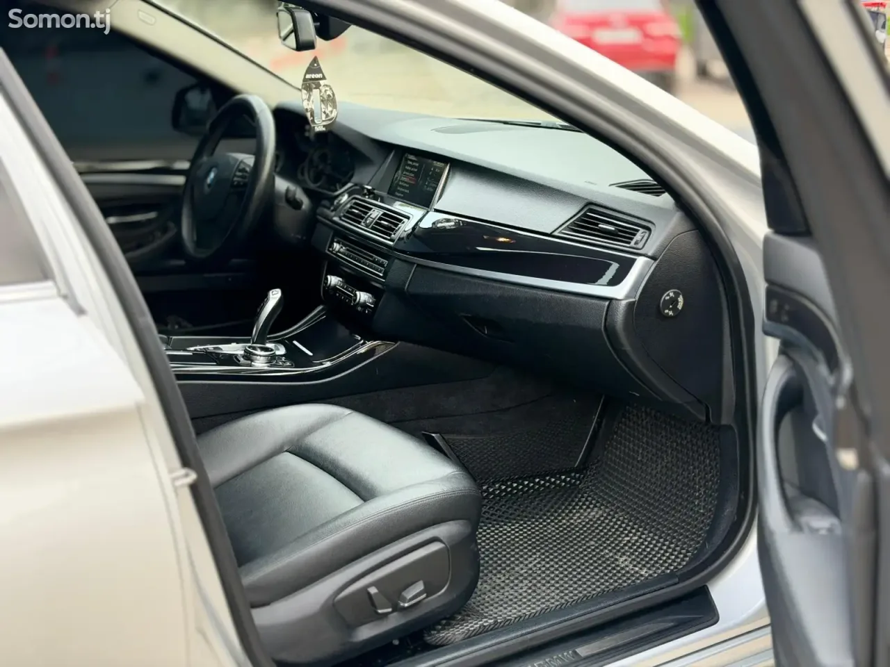 BMW M5 2014 · 2.0 AT