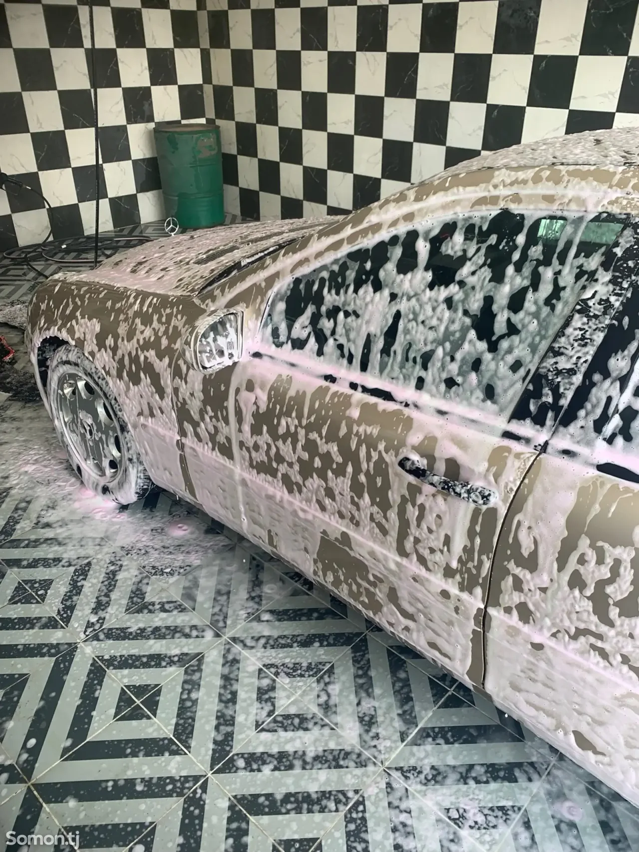 Mercedes-Benz W201 2001 · 2.3 AT