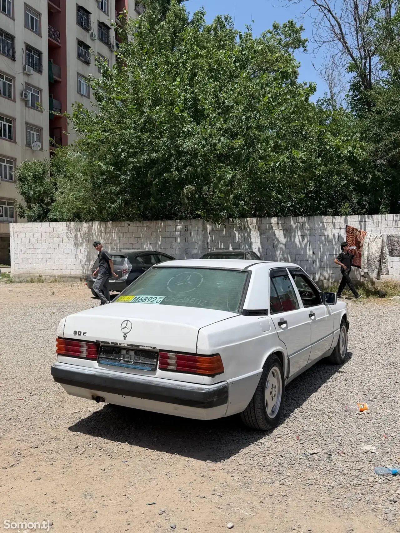 Mercedes-Benz E class 1991 · 1.8 MT