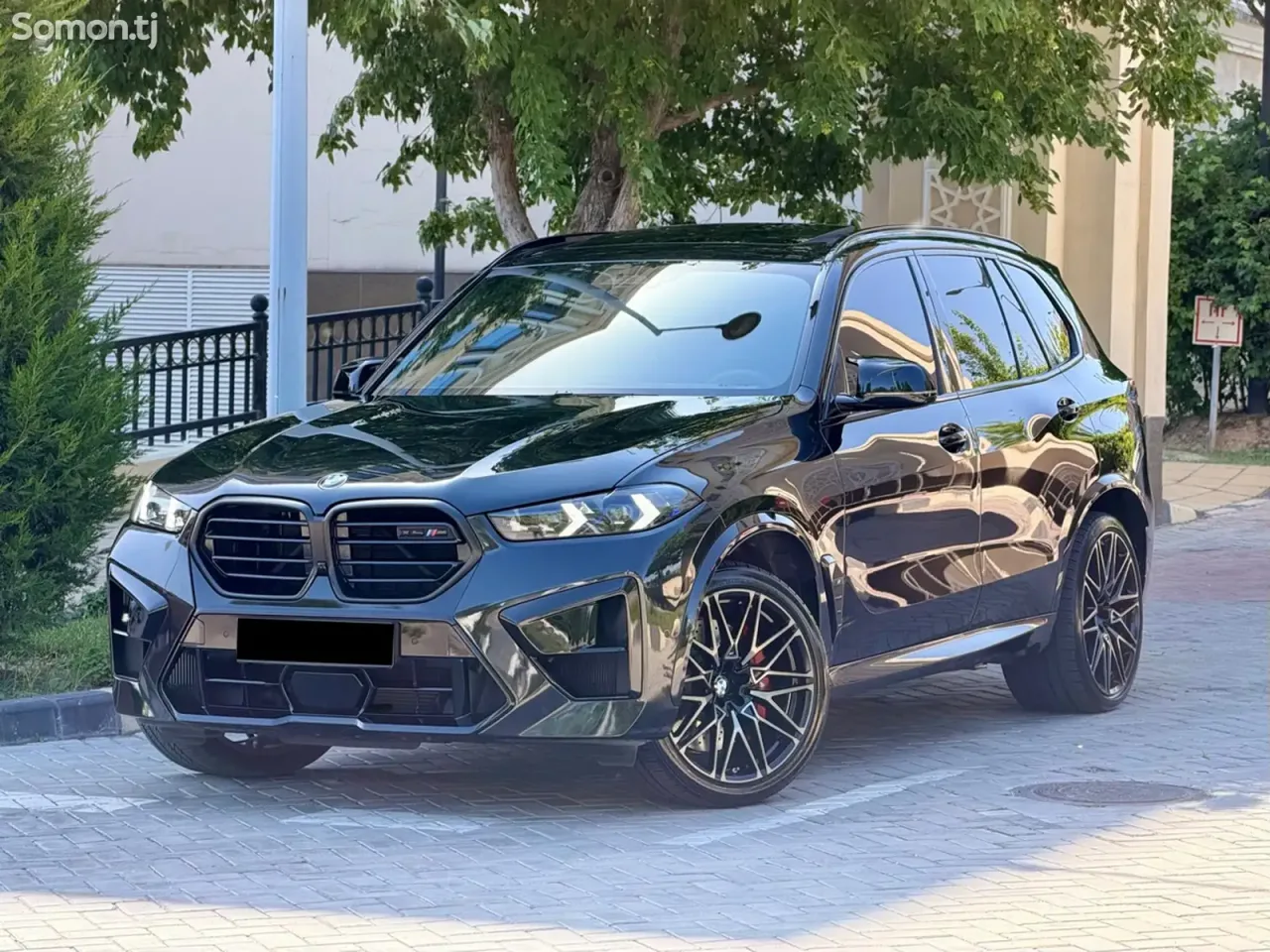 BMW X5 M 2025 · 4.4 AMT