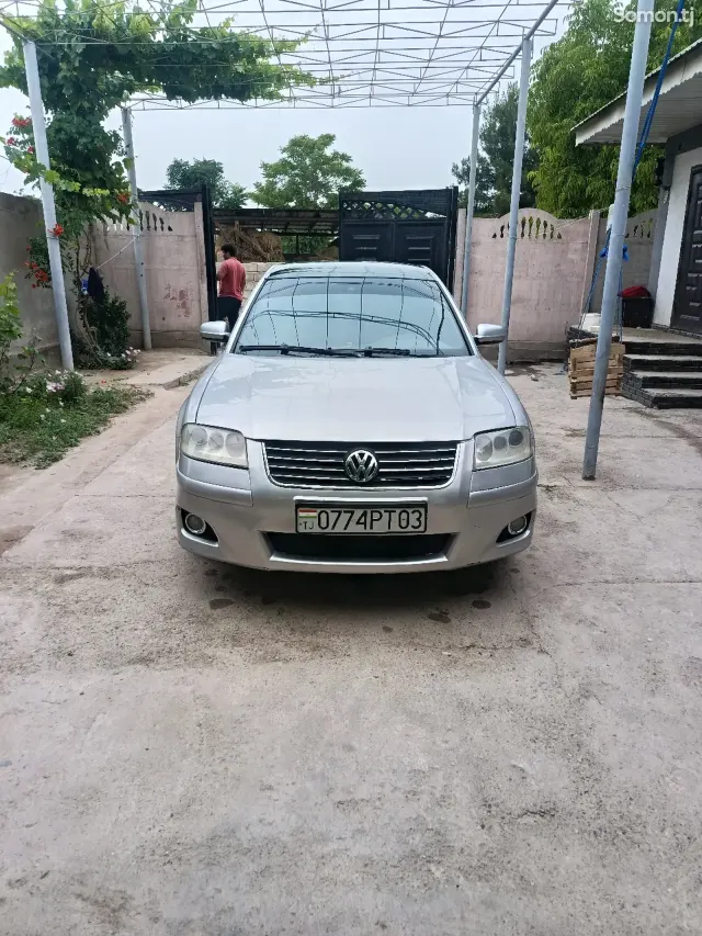 Volkswagen Passat 2003 · 1.8 MT