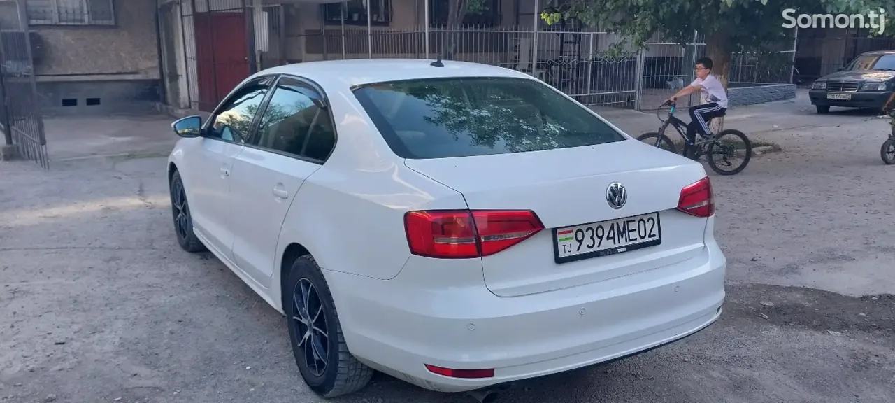 Volkswagen Jetta 2015 · 1.6 AT