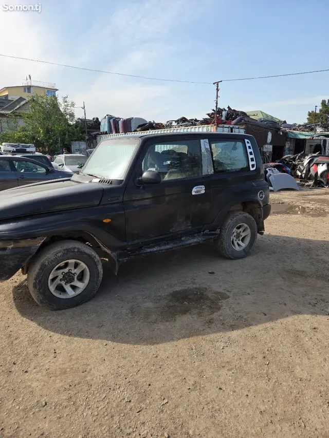 ShuangHuan Sceo 1998 · 2.2 MT