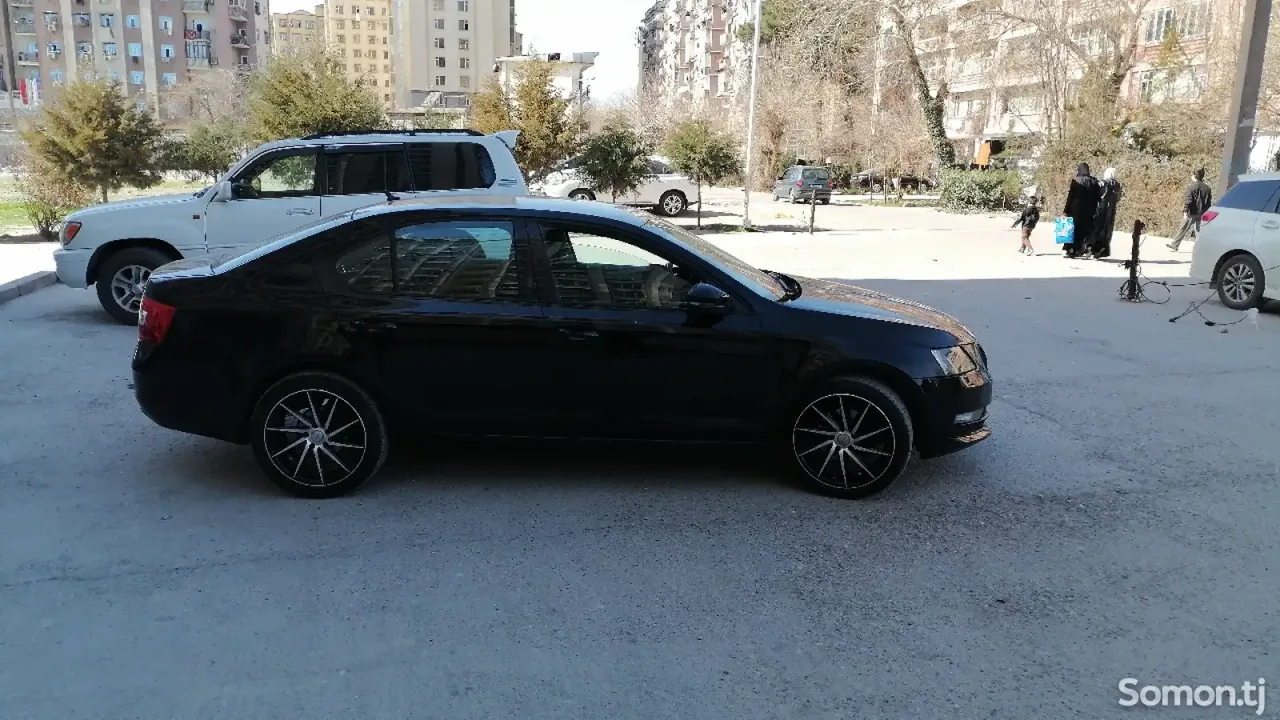 Skoda Octavia 2018 · 1.6 AT