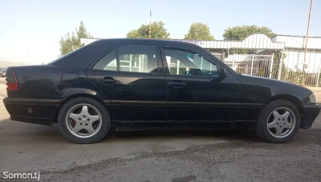 Mercedes-Benz C class 1999 · 1.8 MT