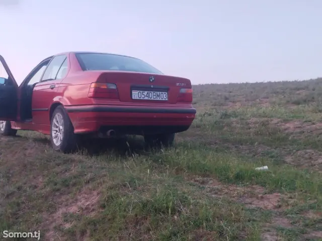 BMW 3 series 1995 · 1.6 MT