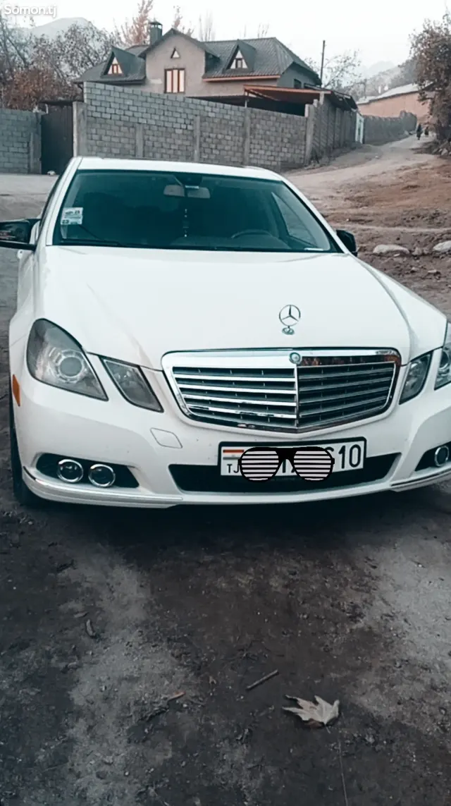 Mercedes-Benz E class 2011 · 3.5 AT