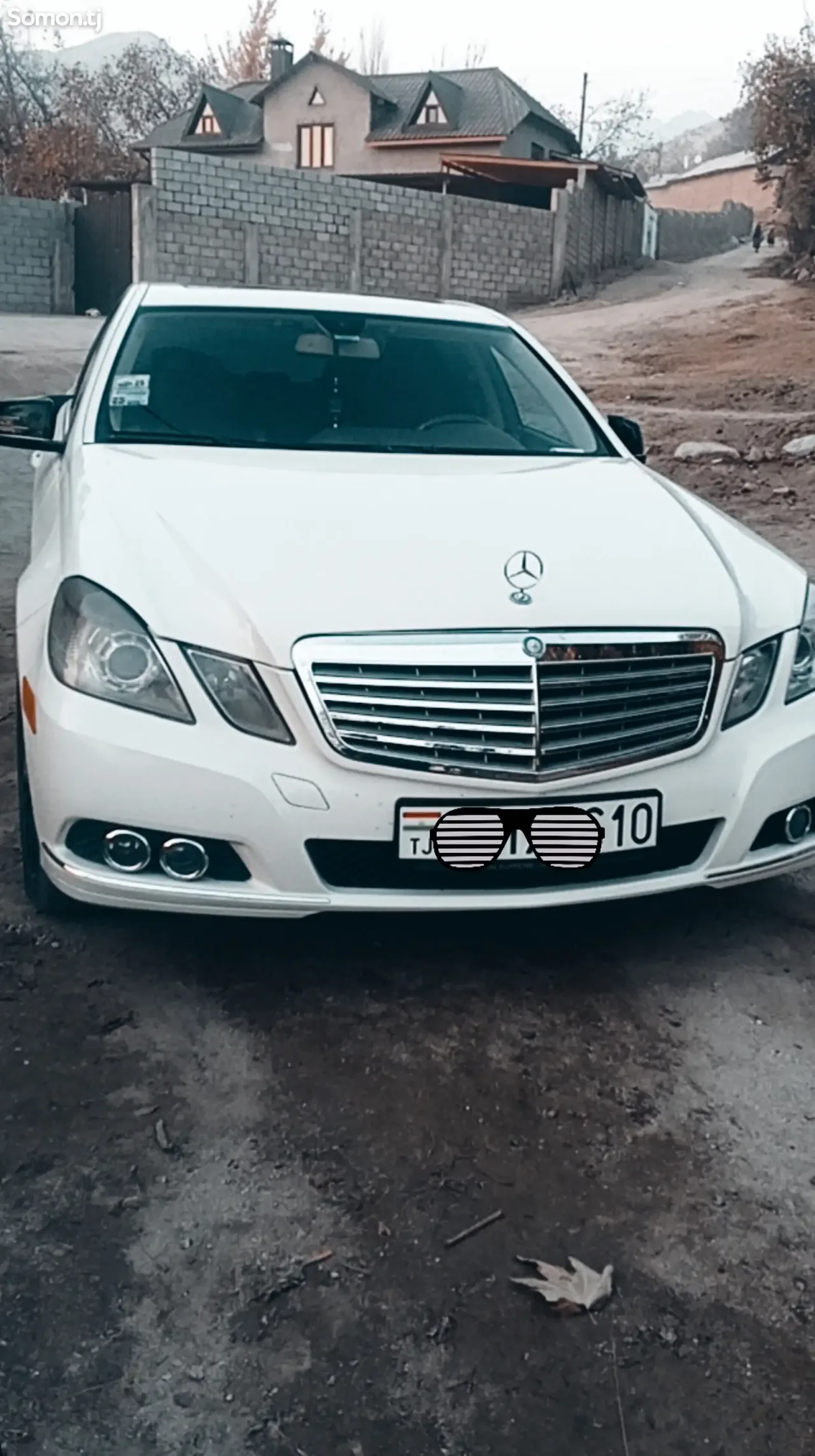 Mercedes-Benz E class 2011 · 3.5 AT