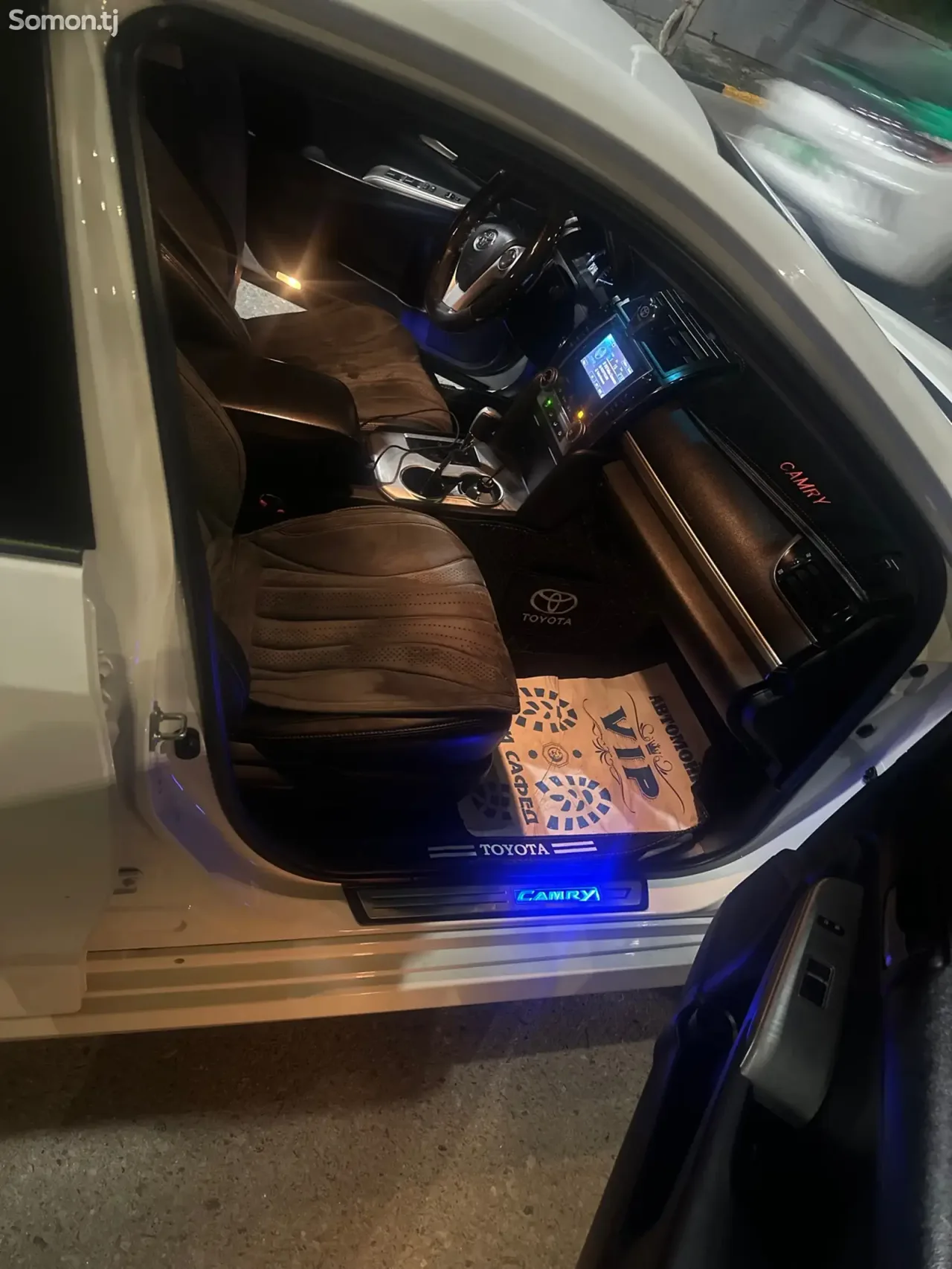 Toyota Camry 2013 · 2.5 AT