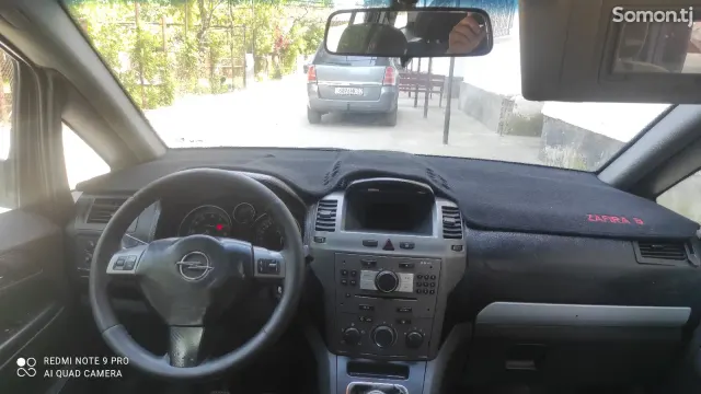 Opel Zafira 2007 · 1.8 MT
