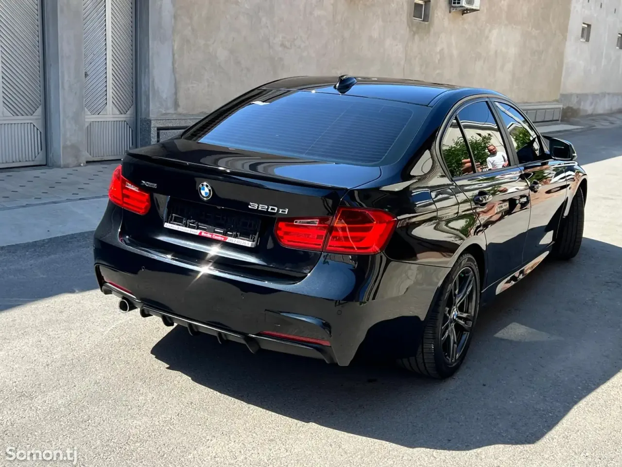 BMW 3 series 2015 · 2.0 AT