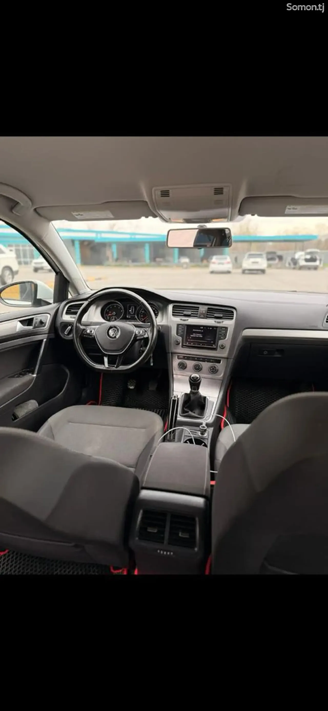 Volkswagen Golf 2015 · 1.8 MT