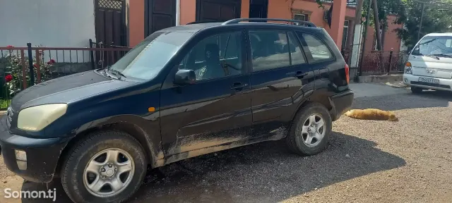 Toyota RAV 4 2003 · 1.8 MT