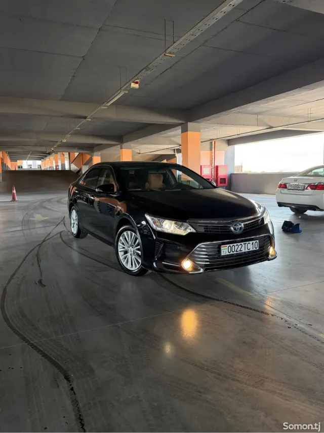 Toyota Camry 2016 · 2.5 AT