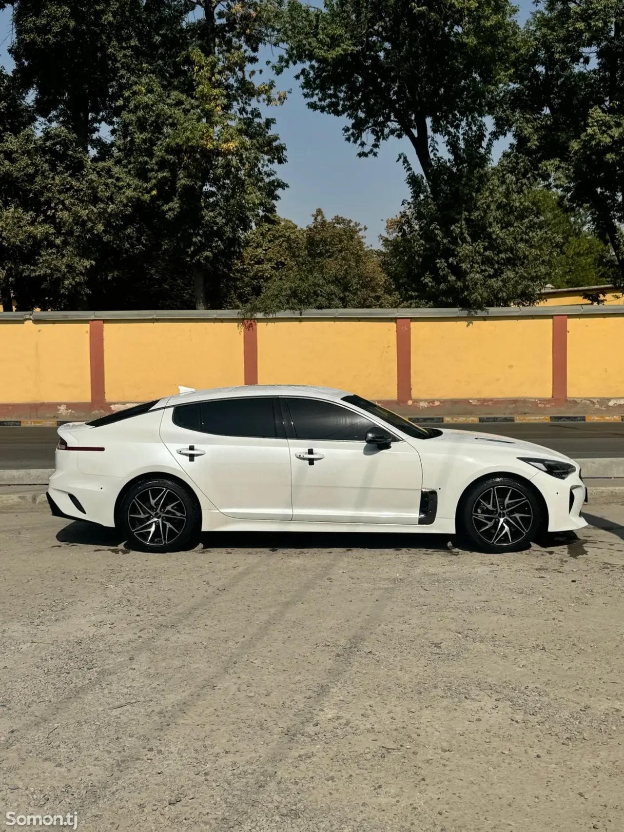 Kia Stinger 2022 · 2.5 AT