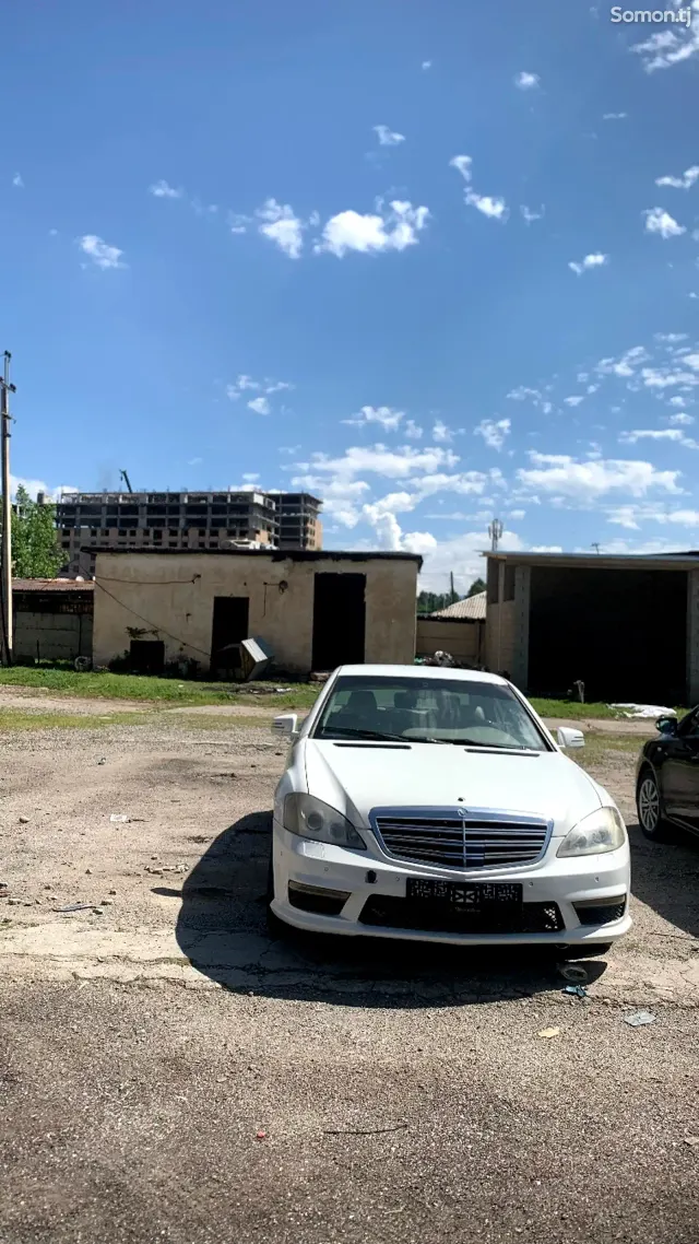 Mercedes-Benz S class 2000 · 3.2 AT