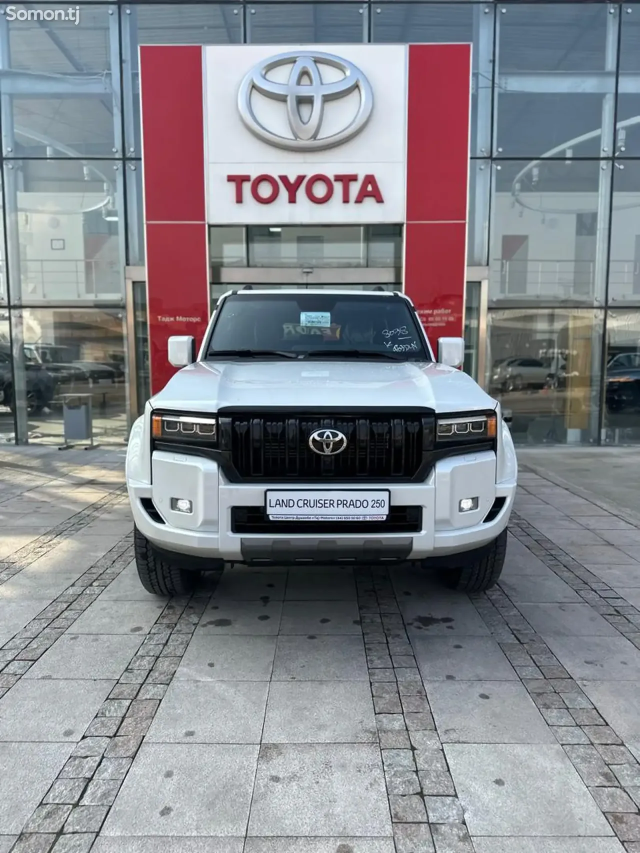Toyota Land Cruiser Prado 2025 · 2.4 AT