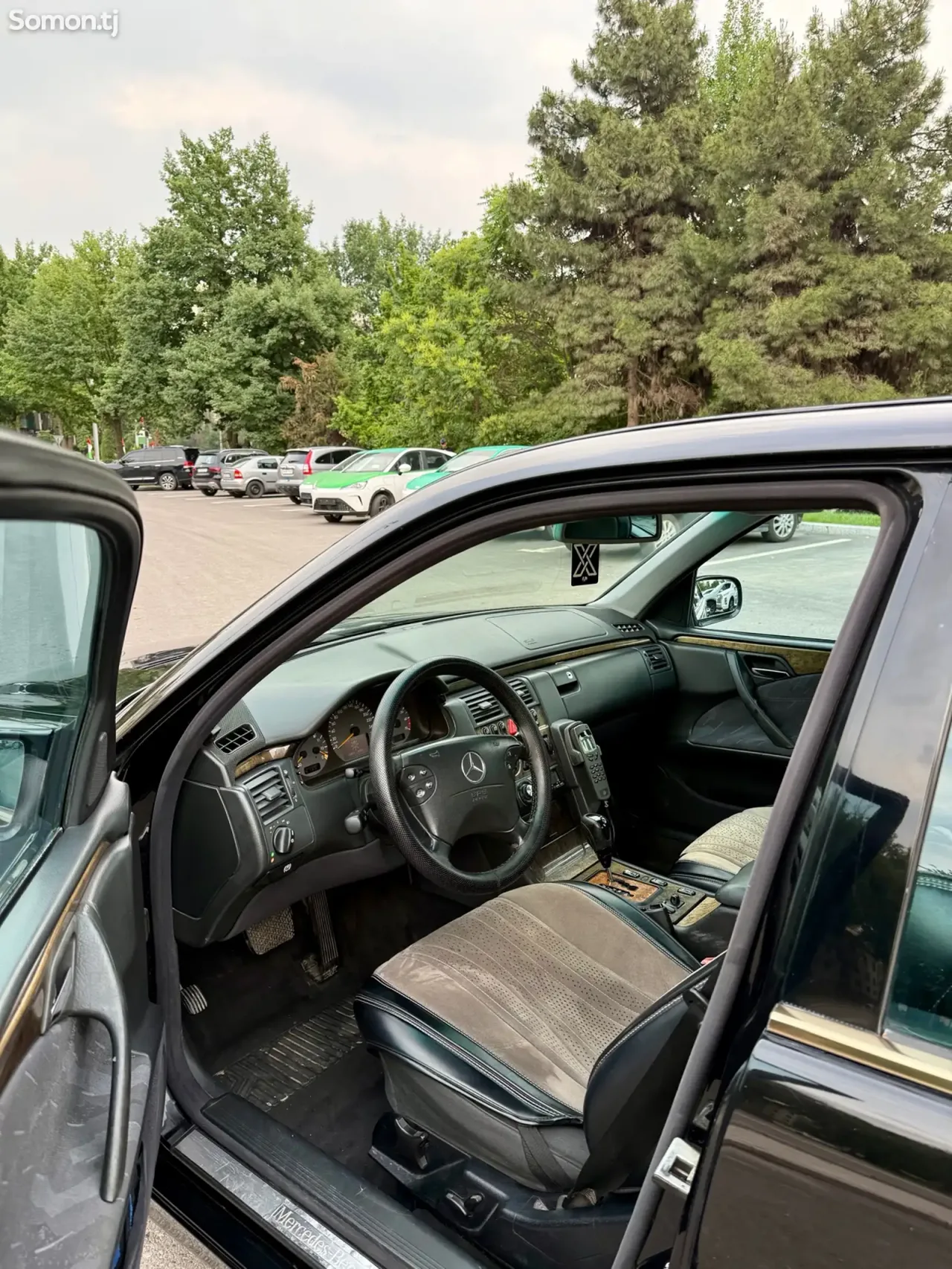 Mercedes-Benz E class 2001 · 2.3 AT