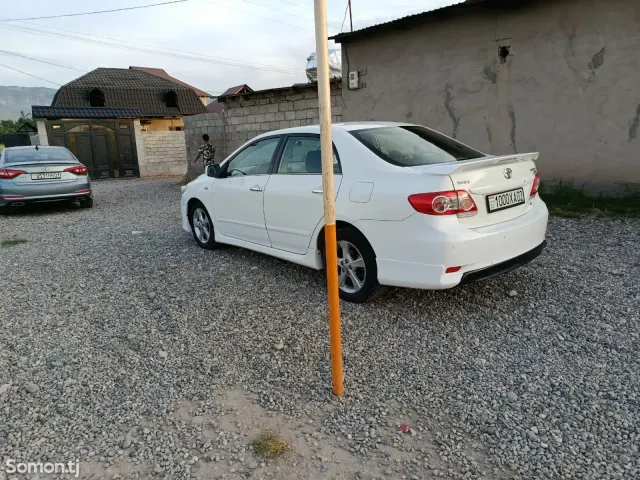 Toyota Corolla 2013 · 1.8 AT