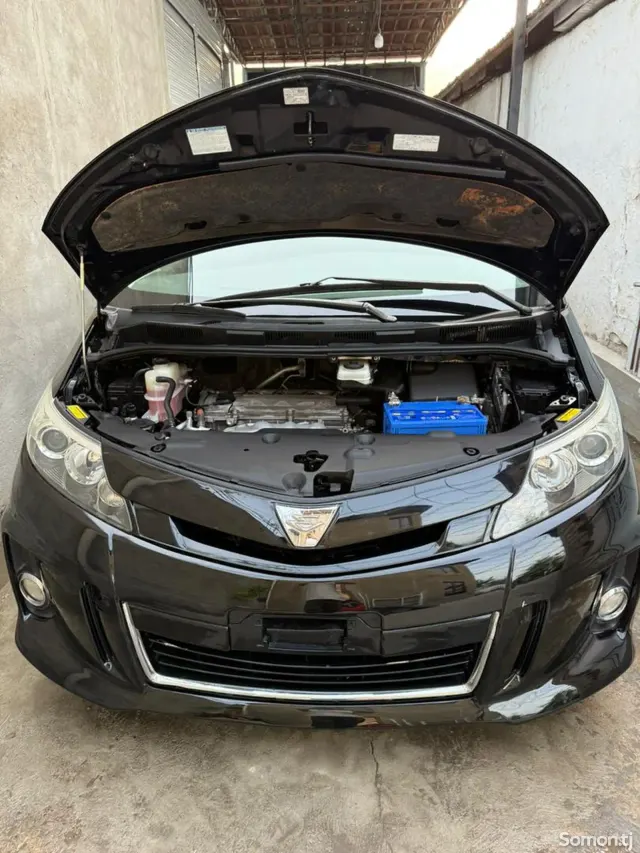 Toyota Estima 2014 · 2.4 AT