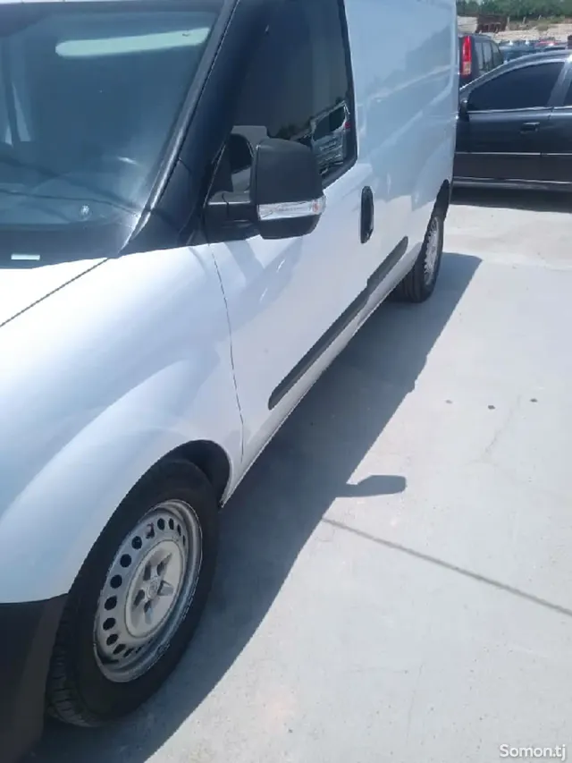 Opel Combo 2014 · 1.3 MT