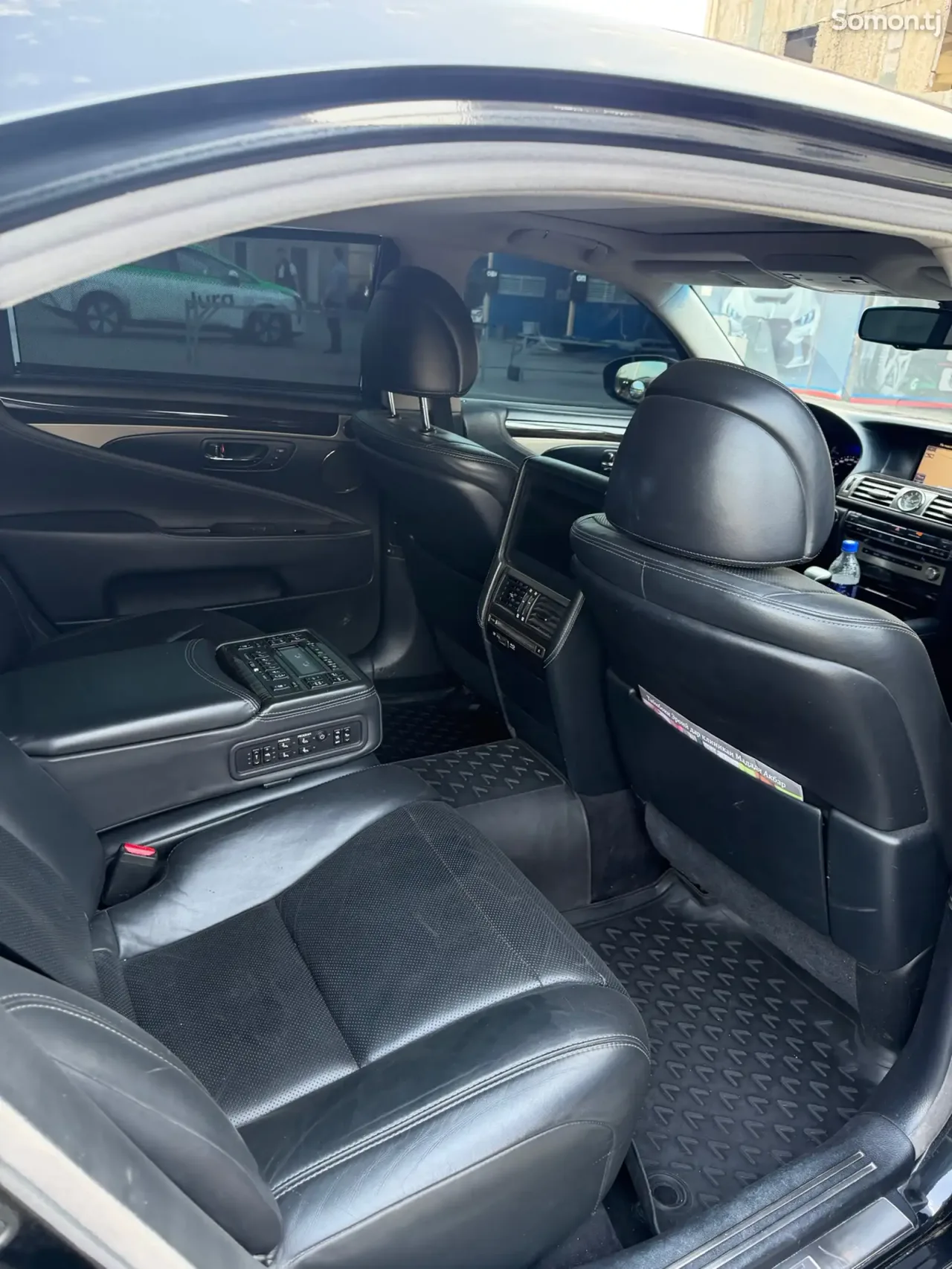 Lexus LS series 2014 · 4.6 AT
