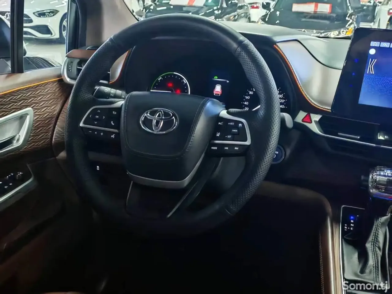 Toyota Sienna 2023 · 2.5 AT