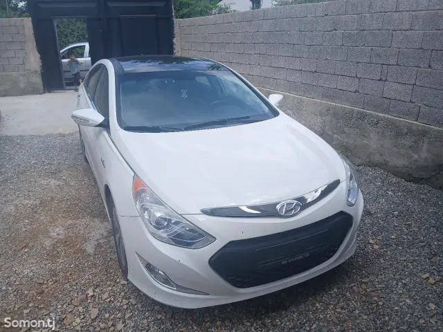 Hyundai Sonata 2014 · 2.4 AT