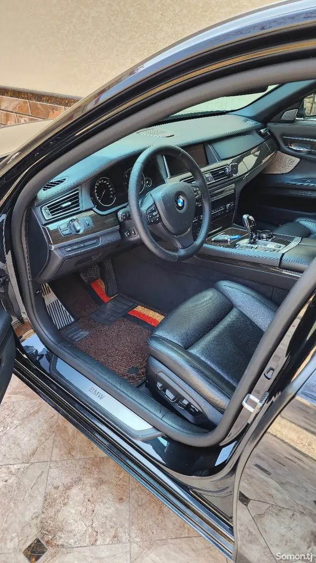 BMW 7 series 2015 · 3.0 AT