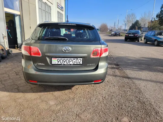 Toyota Avensis 2009 · 2.0 MT