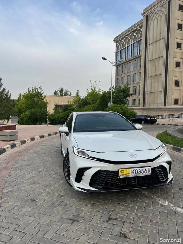 Toyota Camry 2025 · 2.0 AT