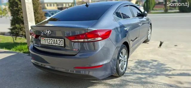 Hyundai Avante 2016 · 1.6 AT