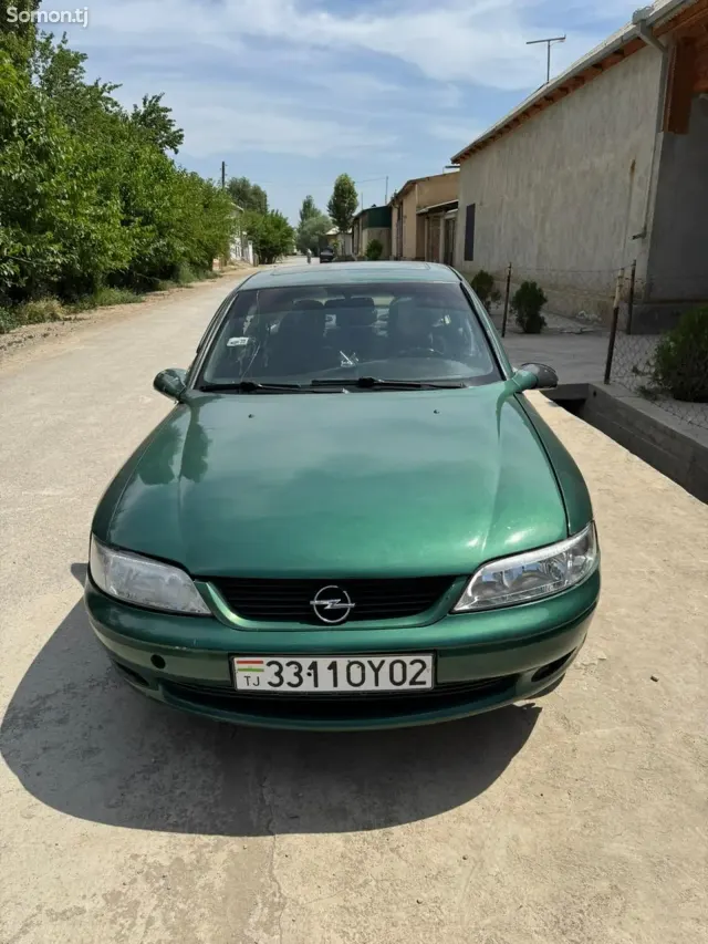 Opel Vectra B 1996 · 1.6 MT