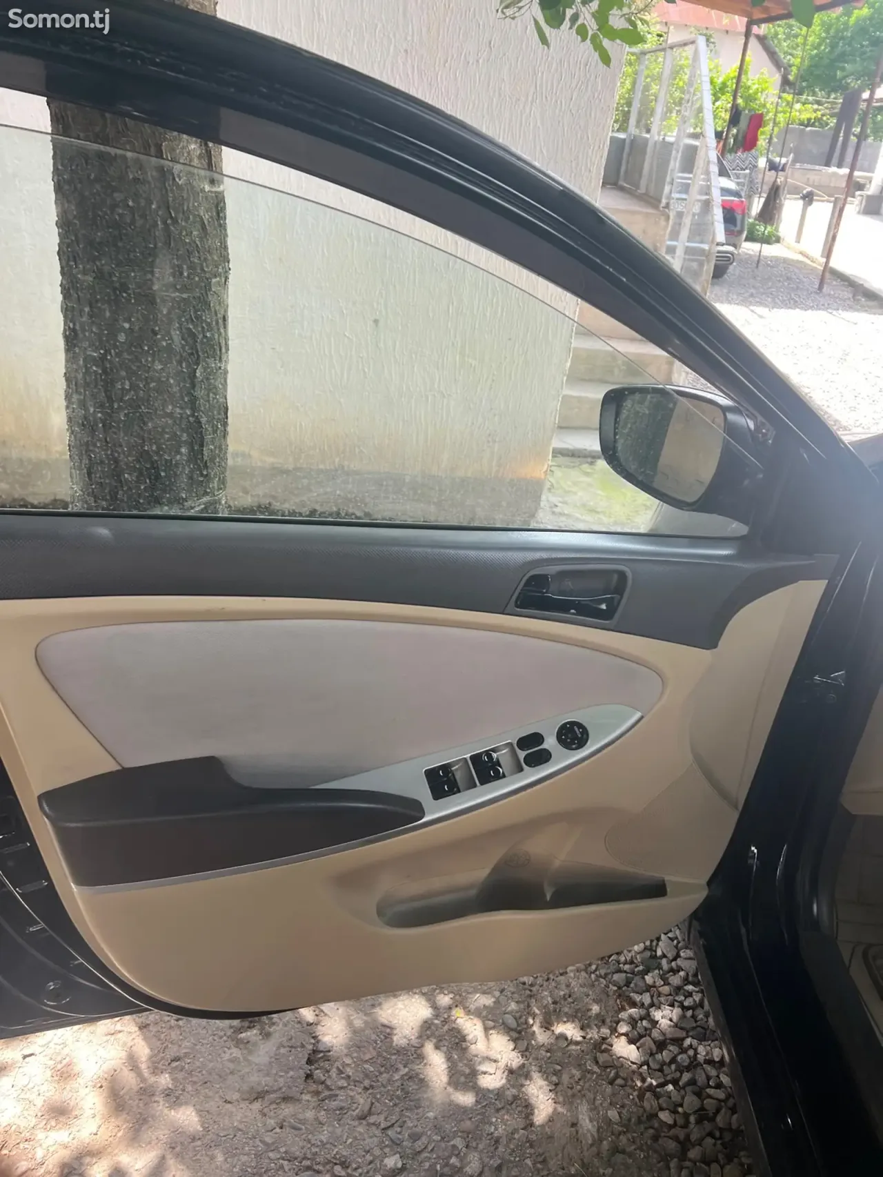 Hyundai Solaris 2016 · 1.6 AT