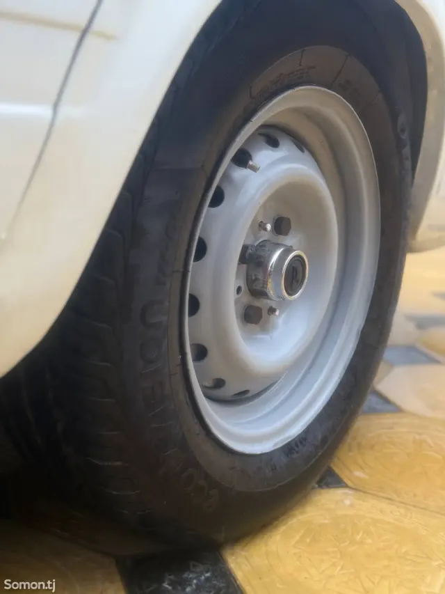 Lada (ВАЗ) 2107 2003 · 1.5 MT