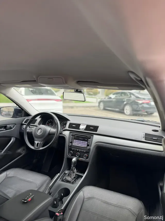 Volkswagen Passat 2015 · 1.8 AT